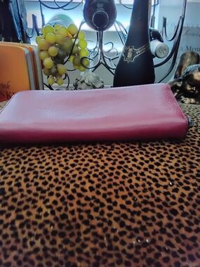 Marc Jacobs Leather Zip Wallet Clutch - Rose Pink